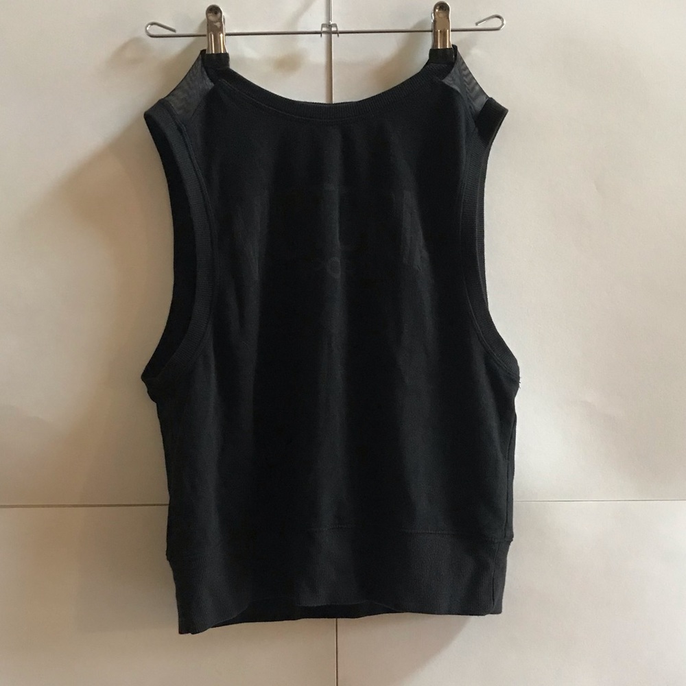 Victoria Sport muscle tee